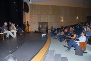 Curso de licenciamento ambiental reúne profissionais no Teatro Municipal