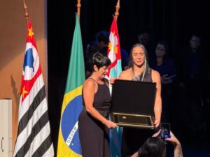 PRESIDENTE DO COMUS RECEBE TÍTULO DE CIDADÃO UBATUBENSE