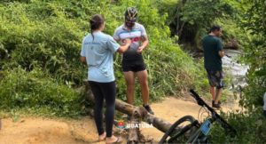 Educação ambiental:  moradores e turistas são orientados na temporada